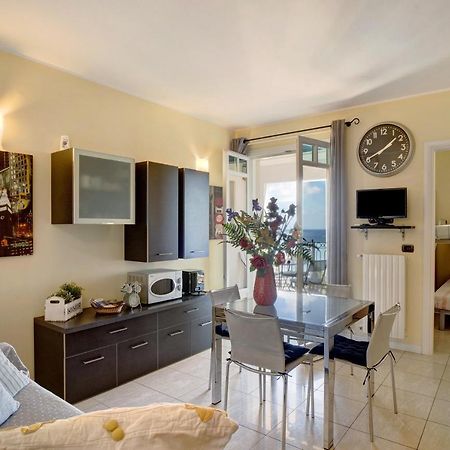 Casa Miradore 600 Mt Dal Mare Империа Екстериор снимка