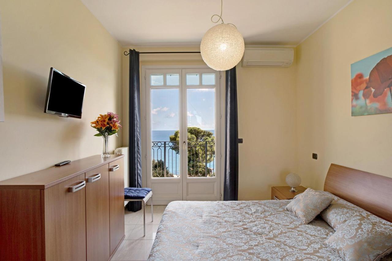 Casa Miradore 600 Mt Dal Mare Империа Екстериор снимка